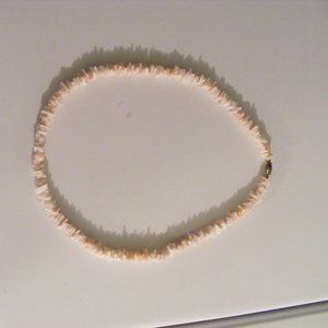Vintage Chip Shell Necklace Peach Color Jewelry